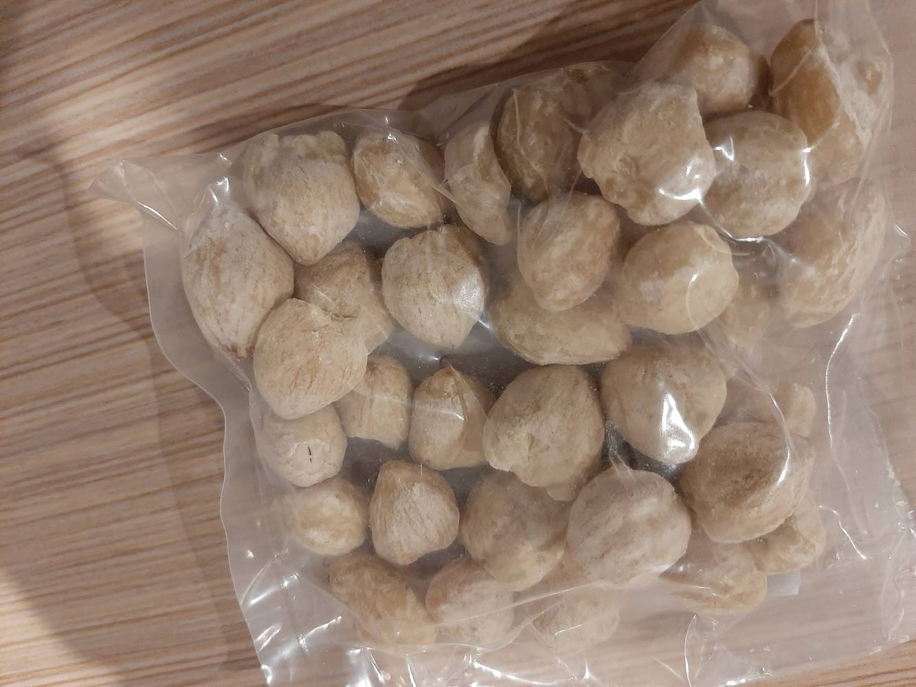 Crops image, Maarten Rozendale, origin: Malaysia, 2019-10-29, Aleurites moluccana - Tung